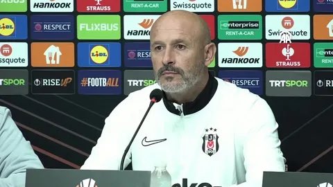 eagle_media__'s tweet photo. 🎤Muhabir : Hocam 4 gol buldunuz 
🎙️ İtaliano : Evet mutluyuz 4 golümüzü de saydılar https://t.co/Keu0vkvkwX
