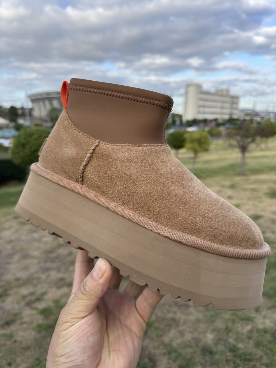 YeezyBoostLiao's tweet photo. UGG Classic Mini Dipper Boot Chestnut(Women’s)😍😍 https://t.co/874kcNtmJQ