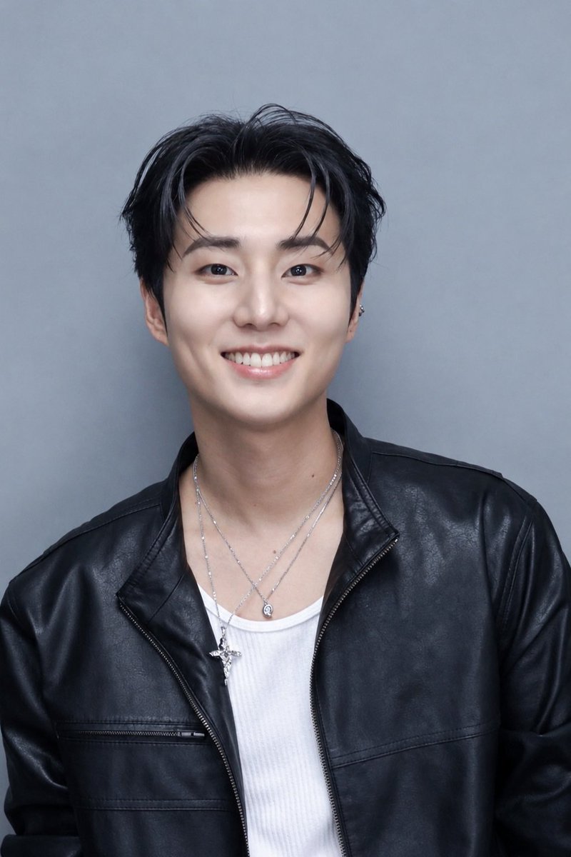 kangbrianism's tweet photo. when he smiles like this my heart rlly skips a beat aaaaaaa😔❤️ why is he so perfect.. https://t.co/AAx6VqD8iJ