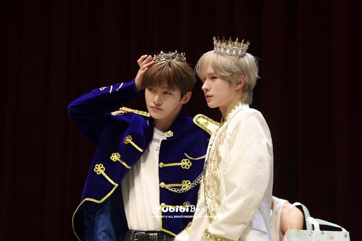 yubibi_bei's tweet photo. 260916｜👑
#TWS #투어스 
#JIHOON #지훈 
#KYUNGMIN #경민 https://t.co/OzwSGXM6ZL