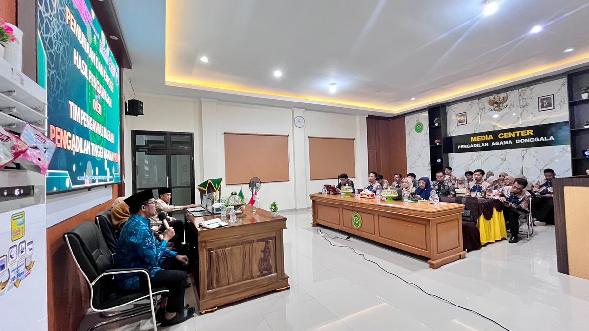 PTA_Palu's tweet photo. Tabe #SampesuvuPTA.Palu

Dalam rangka memastikan standar pelayanan &amp; tata kelola peradilan, Tim Hatiwasda PTA Palu melaksanakan Pembinaan &amp; Pengawasan Daerah Triwulan III di Kantor @pa_donggala 

@Humas_MA
@MahkamahAgung
@DitjenBadilag
#ptapalunabelopura
#ptapalusukseswbk https://t.co/BBihJrcQet