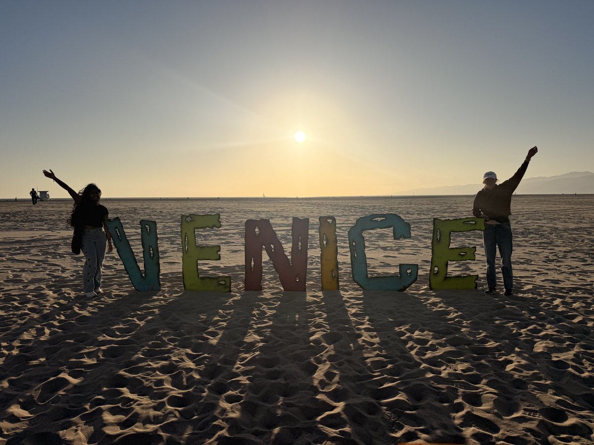 JayasriSNG's tweet photo. was working from Venice beach today and saw this cool thingy pop up ! kinda proud I aligned Sun with the i https://t.co/iaI7unRFXt
