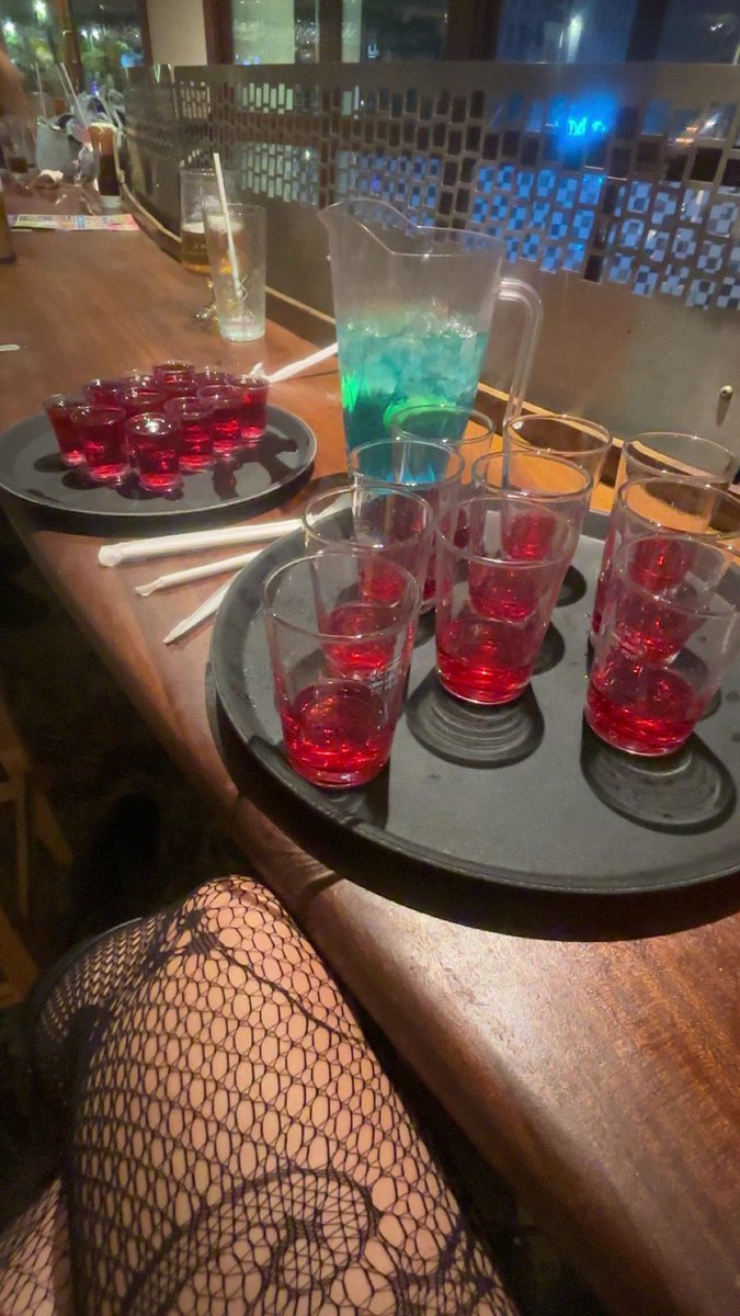 send4raven_x's tweet photo. 🍸🍸 https://t.co/PAUxxo5vcV