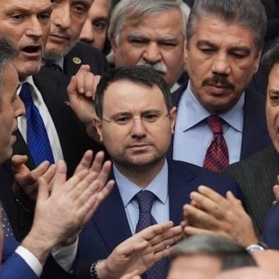 Michele11846's tweet photo. Akın Gürlek:
VATANDAŞIMIZIN ALIN TERİNİ, EMEĞİNİ VE BİRİKİMİNİ İSTİSMAR EDENLERDEN HUKUK ÖNÜNDE HESAP SORULACAKTIR!.

İstanbul Cumhuriyet Başsavcılığımız, sermaye piyasalarında gerçekleştirilen şüpheli işlemleri yakından takip etmektedir. Bu kapsamda Sermaye Piyasası Kuruluna https://t.co/DcI4Iuvejt