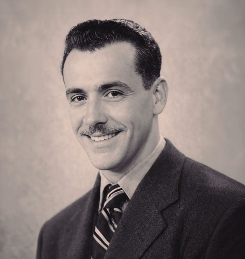 vallesos's tweet photo. [GUERRA I REVOLUCIÓ DE 1936] Pep Rovira Canals, un rubinenc del POUM a la cuina de les milícies antifeixistes. Josep Rovira i Canals (Rubí, 1902 - París, 1968) va ser un rubinenc que va passar pels llibres d’història de puntetes. (...) https://t.co/h5Ajq4T2J2 https://t.co/KJfnTdVkeF