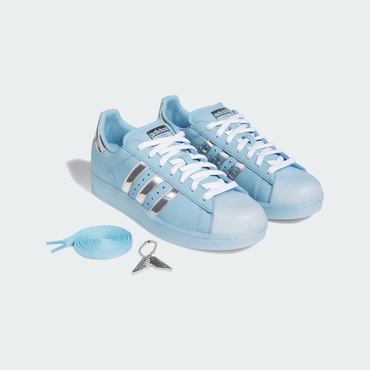 OscarPKicks's tweet photo. #ad #AdidasPartner #AdidasSeptemberDeals
NEW Anthony Edwards x adidas Superstar II 'Clear Blue/Tech Grey Metallic/White'
adidas>https://t.co/ZUuGGbWE8E https://t.co/ThOGI0Ig8L
