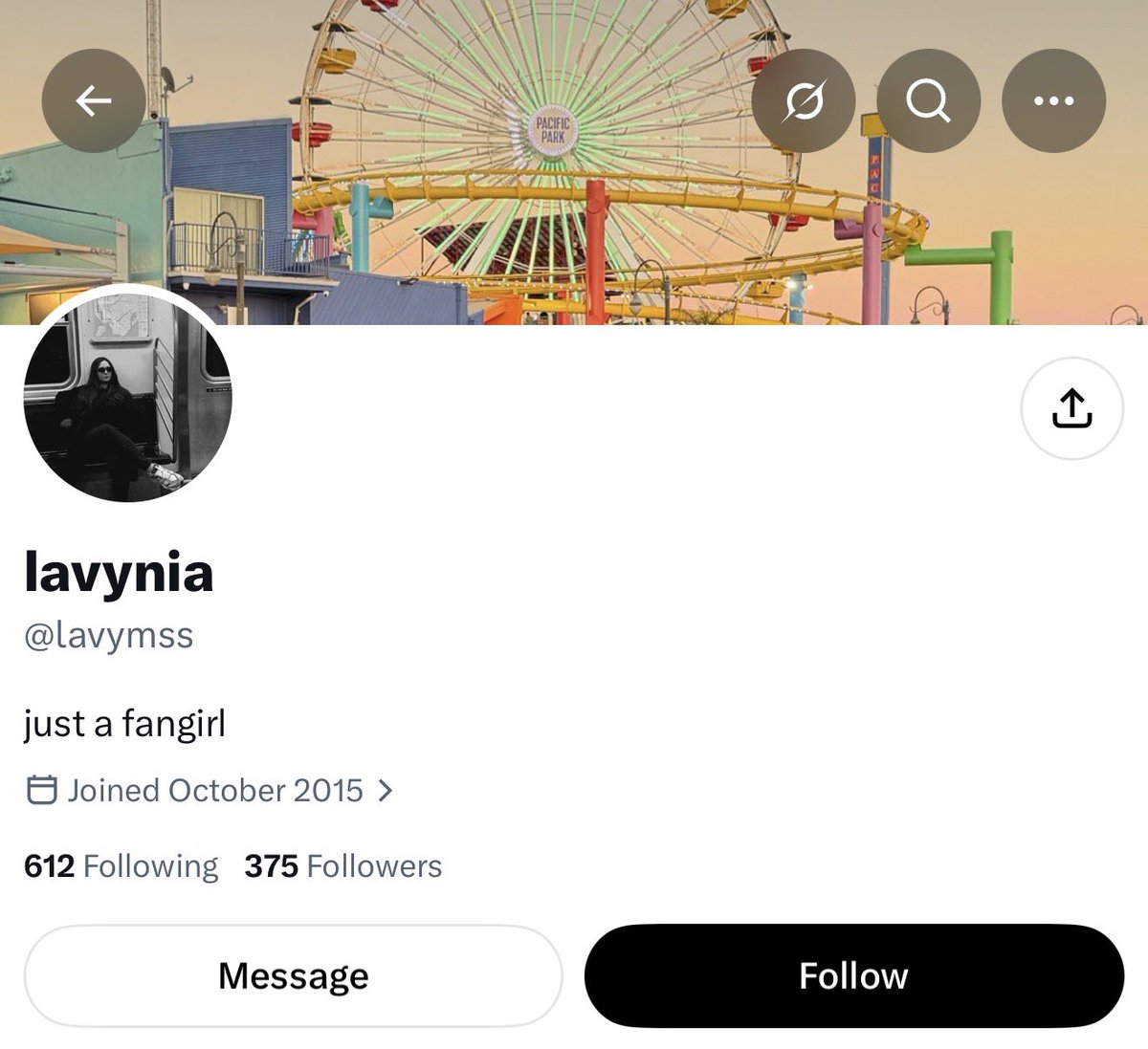 Anaaavatic's tweet photo. Lavynia namorada da yasmin lorca que se voce por o nome dela no google ele explana ela como stalker. https://t.co/r3cqBAfMaO
