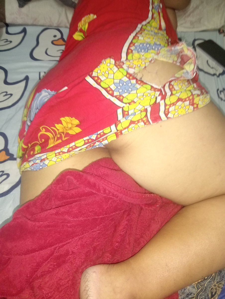 janjinl's tweet photo. เหงาๆอยากมีคนแอบมานอนกอดด้านหลังในวันที่อากาศเป็นใจ https://t.co/SiTQpOceup