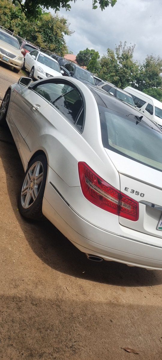 umarjibreel's tweet photo. CLEAN 9JA USED 
BUY AND DRIVE 
M-BENZ E350
2011 MODEL
ONE DOOR
PRICE:*10,000,000.*
LOCATION: KADUNA 
08131898878 https://t.co/rbxLyLThRH