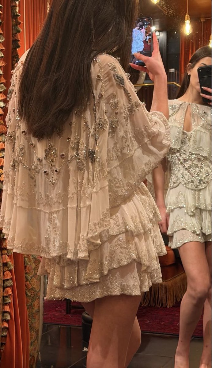 petalparadiseee's tweet photo. When women designs for women https://t.co/7X5RjaZfFr