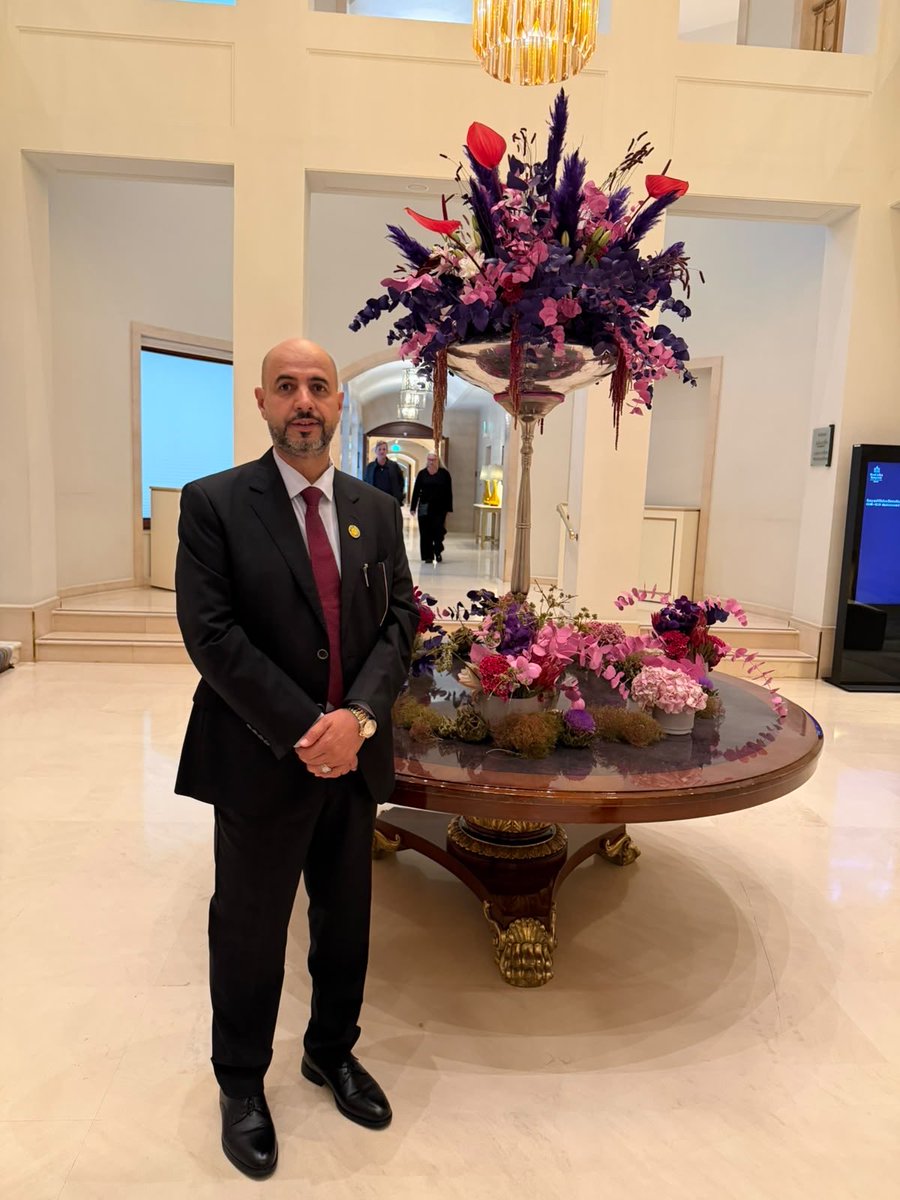 lawyers_society's tweet photo. المحامي د. سعيد بن سليمان الريسي
الرحلات القانونية التي انتهجتها جمعية المحامين العمانية منذ عام 2014 م شكلت جسورا من العلاقات مع نقابات وجمعيات المحامين حول العالم وحققت النتائج التي كانت مرسومه لها من تبادل الخبرات وتطوير الممارسات كما عرفت العالم بالمحامي العماني
#الرحلة_القانونية_للجمعية_المانيا