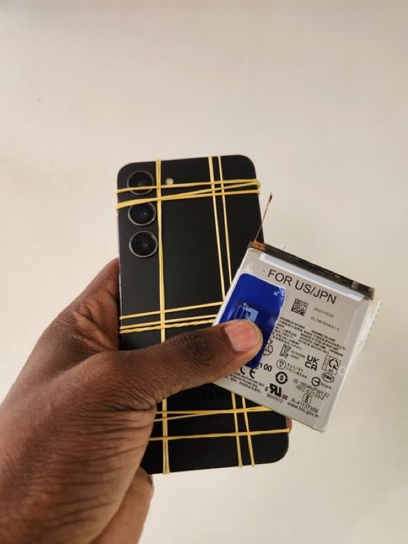 kuwamocho_'s tweet photo. furahiday is upon us,we give up to 40% discount on repaired parts only at Next Level Device World repair shop. 

✔️free phone diagnosis 
✔ screen & battery replacement
✔ charging port repair
✔ water damage recovery
✔ software issue fixes

📍Simara mall 3rd floor shop 01 

📞0710576643