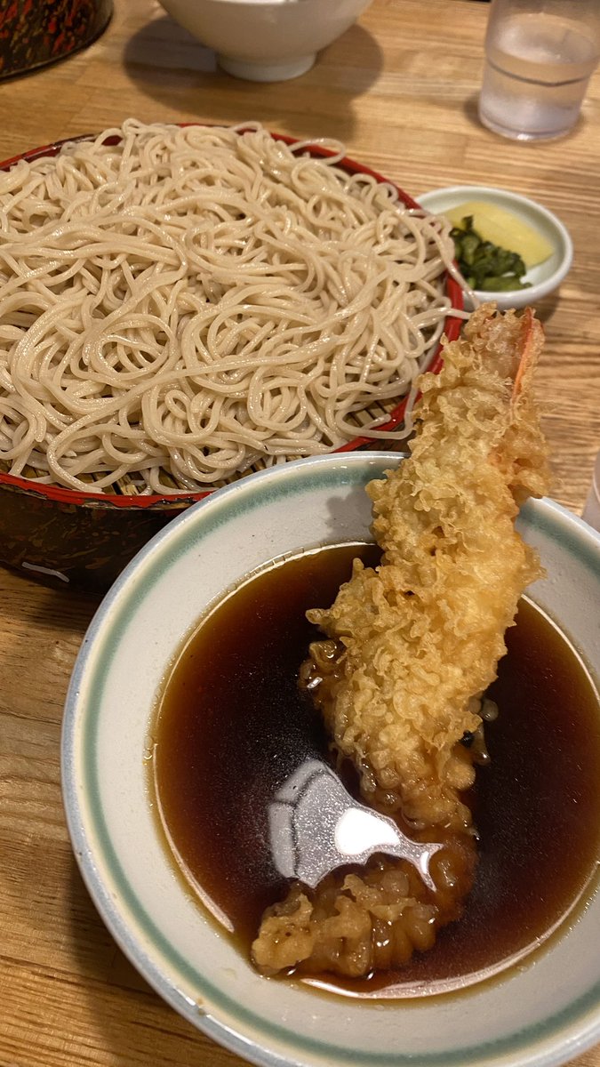 Yass713's tweet photo. 満腹
これにカツ丼も添えて…
#角平 #平沼 #海老天 #カツ丼
ごちそうさまでした😋 https://t.co/shgJVFVawM