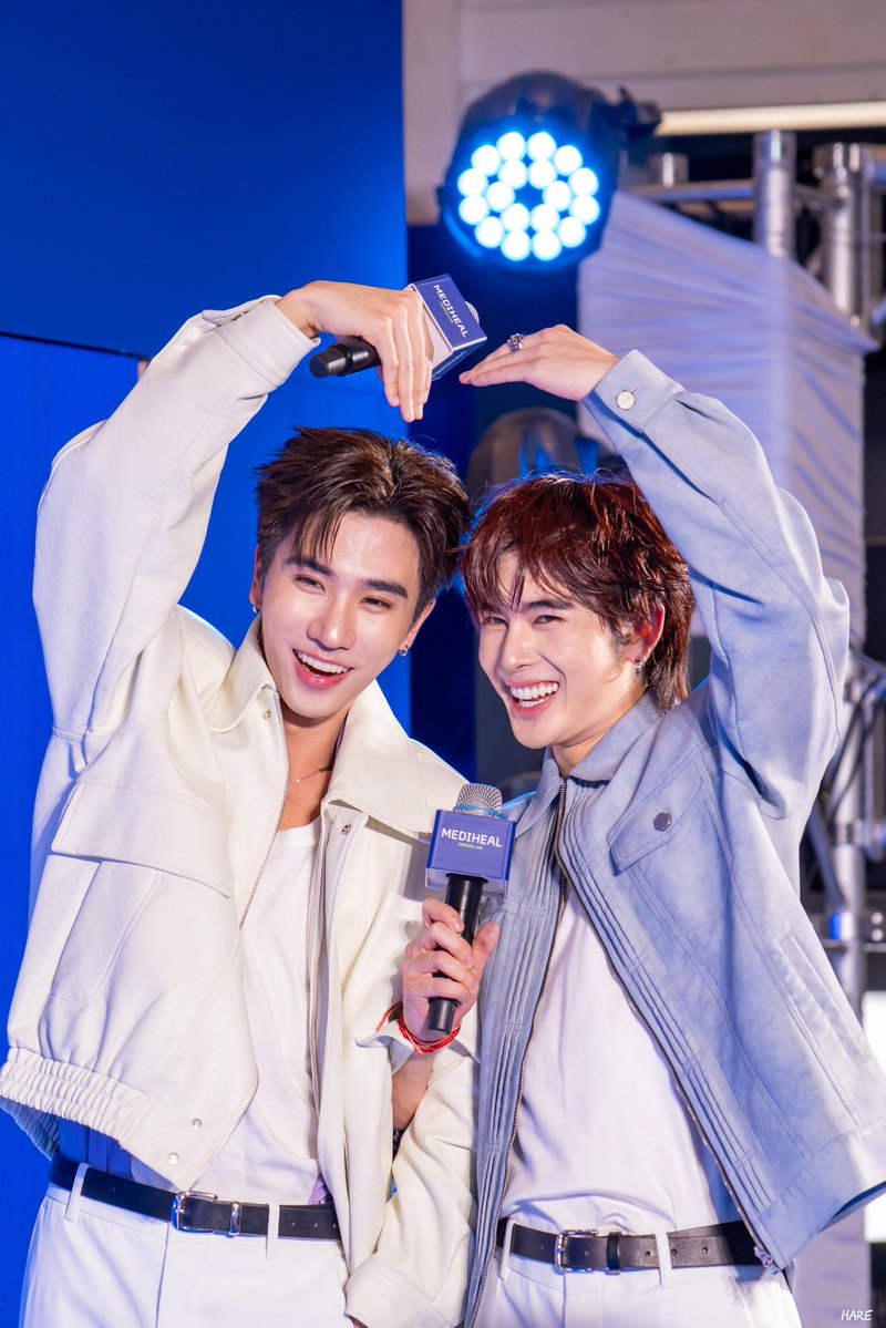 imbee_bee4's tweet photo. Lil devils, pls help me to reach 1K, I only need 30 more followers. I’ll follow back ASAP. Pls follow my backup account too: @Qynie235 @Littlebeev5

And I’m only here for PerthSanta and preparing to support Heart bound. Thank u na 🫶

#PerthSanta #เพิร์ธแซนต้า 
#HeartboundSeries https://t.co/7Ot5VCmbQR