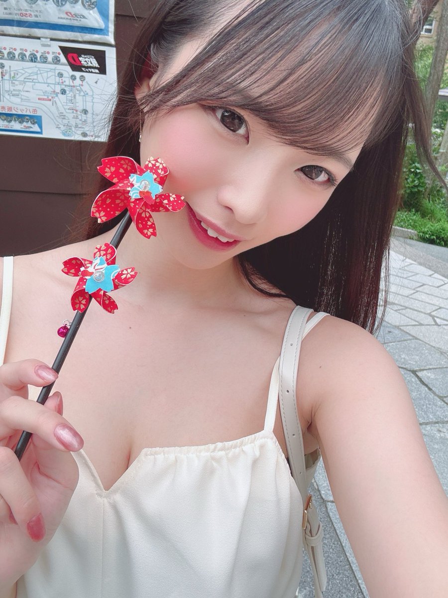 Sui_burlesque's tweet photo. 今日も沢山練習したゾ〜！💙

久しぶりこんなに踊ってたら首と腰が痛い😂爆笑
ストレッチしつつ2日ほど休めてまた練習するゾー！(ﾉ`•ω•)و💙💙💙 https://t.co/D8Lscdu2Fo