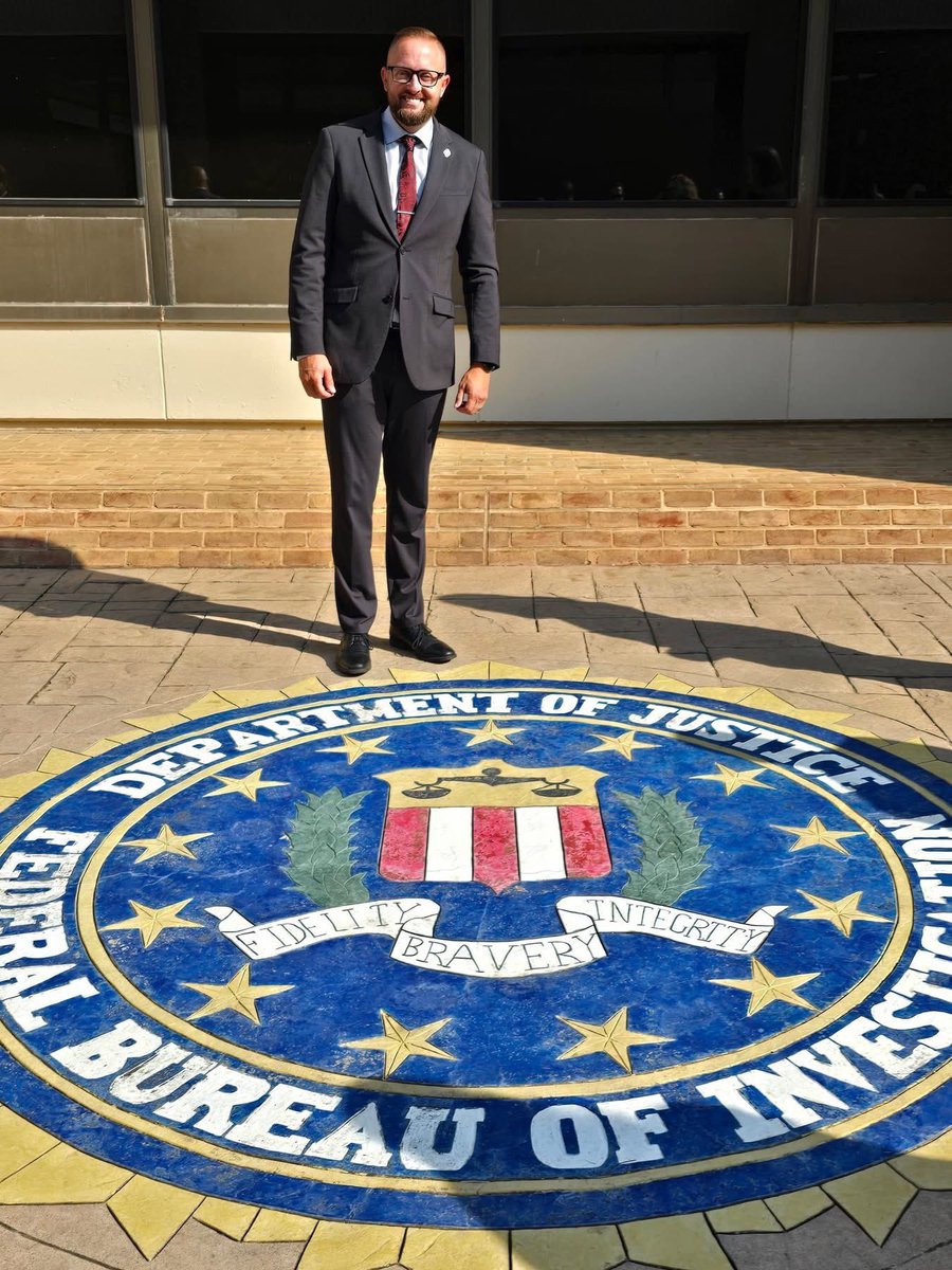 OSBI_OK's tweet photo. Congratulations to OSBI Lieutenant Trevor Ridgeway, who graduated from the @FBI National Academy this week! Lieutenant Ridgeway has always showcased great leadership and passion over his law enforcement career, and deserves this great honor.
#OSBI #OneTeamOneMission #FBIAcademy https://t.co/UUbt0pVFxd