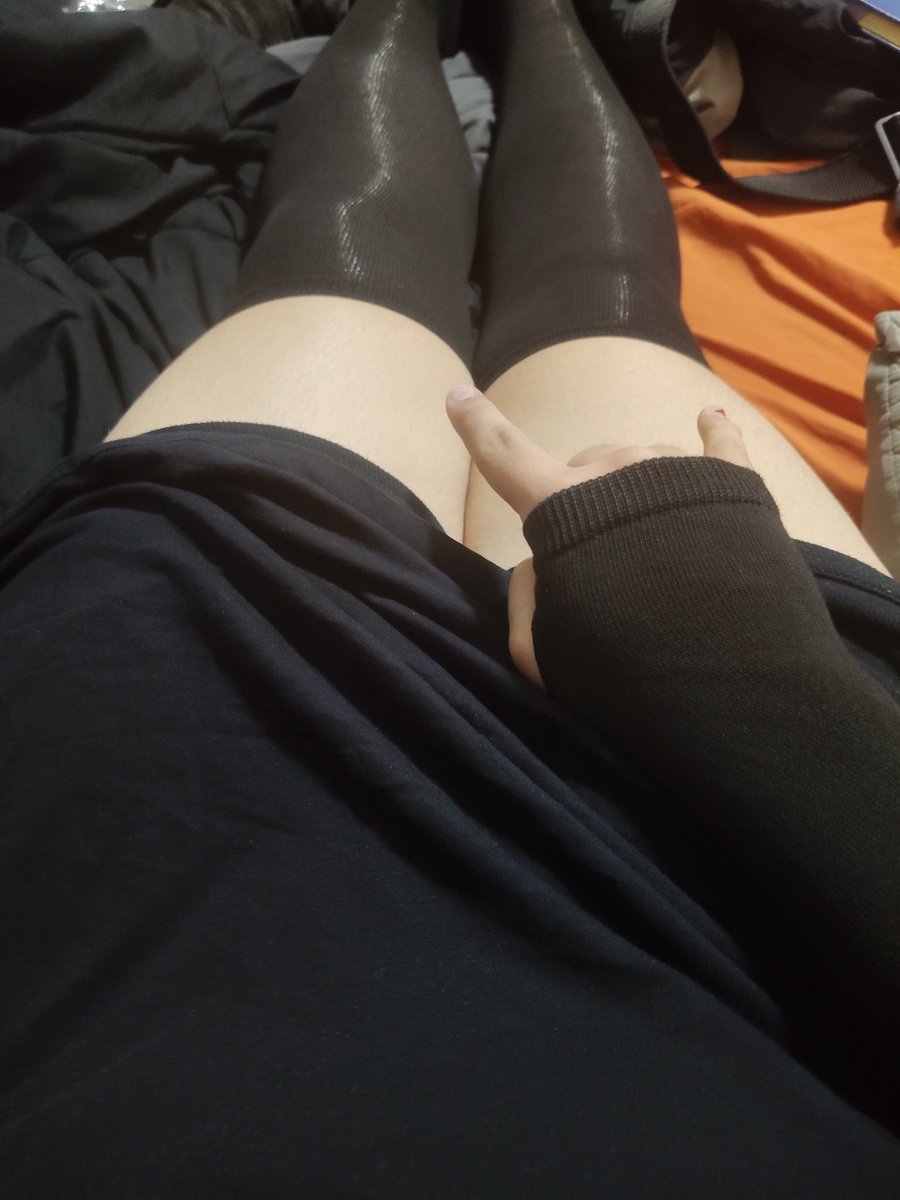 BEDDY_23's tweet photo. Oops!..
No se 
Ya me dio vergüenza... 👉👈
AAAHHHH!!
#femboyespañol #fypシ゚viral #femboy #silly https://t.co/w6t4ywmdER