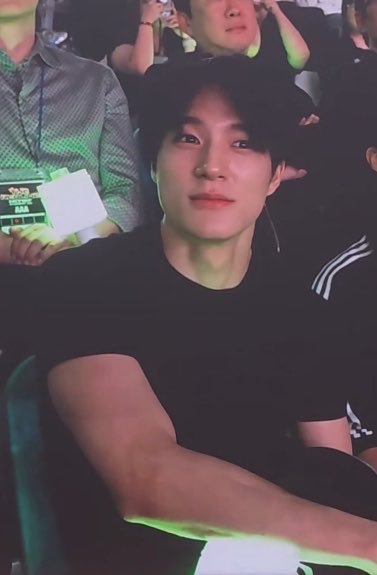 kyoongjn's tweet photo. JENO GANTENG BANGET DEMI ALLAH https://t.co/MXMNROFdXA