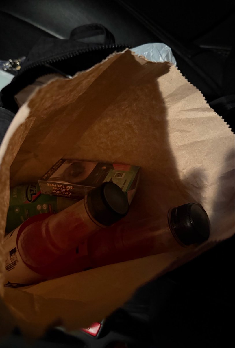 bukojoles's tweet photo. college student na mag mmidterms starter pack https://t.co/v2BLuqTtXR