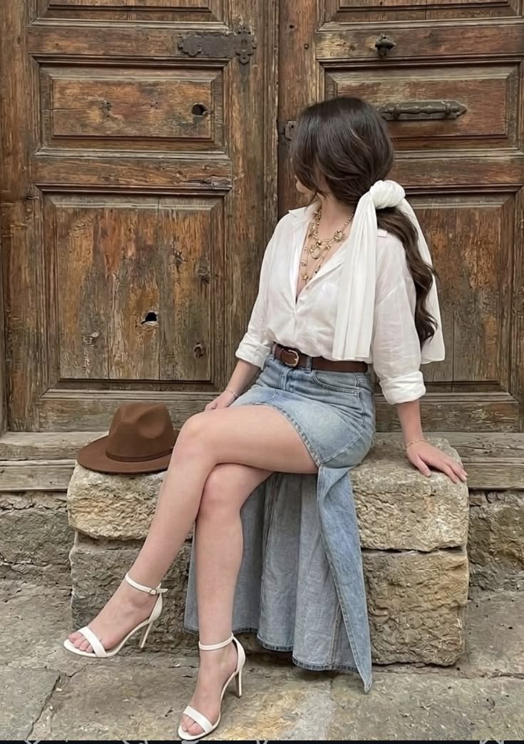 Riley7xhw's tweet photo. Coffee poured, cozy outfit on, and a long to-do list tackled one step at a time. ☕🌸 Here’s your gentle reminder to take a deep breath and treat yourself kindly today.
​Drop a 🤍 emoji if you needed to hear this today!

​#SoftGirlAesthetic #CozyVibes #RomanticizeYourLife https://t.co/5Y62ZjCSW5