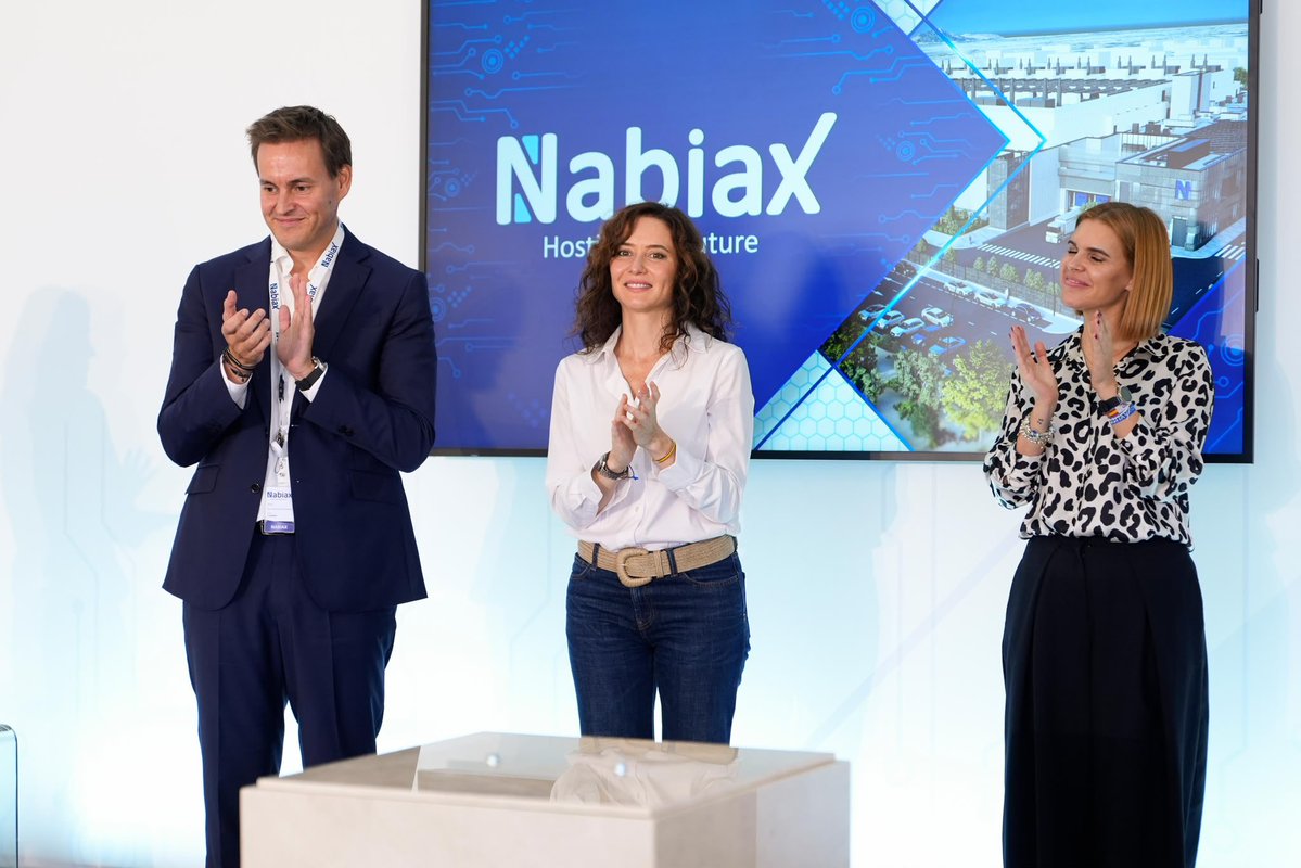 IdiazAyuso's tweet photo. Nabiax vuelve a elegir la Comunidad de Madrid para crecer. 

Ya son cuatro centros de datos en Madrid. El nuevo, con una inversión de 800 M€ y 1.000 empleos durante las obras.

Es gigante digital internacional madrileño. https://t.co/xmOo7PHz4C