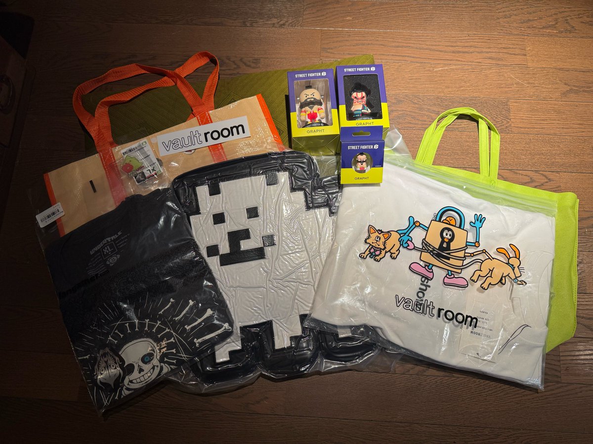 yappy_kaido's tweet photo. TGSの戦利品たち(一部)
いい買い物できた!!散財!!
#tgs2026
#vaultroom
#grapht
#fangamer https://t.co/d91fecLDKV