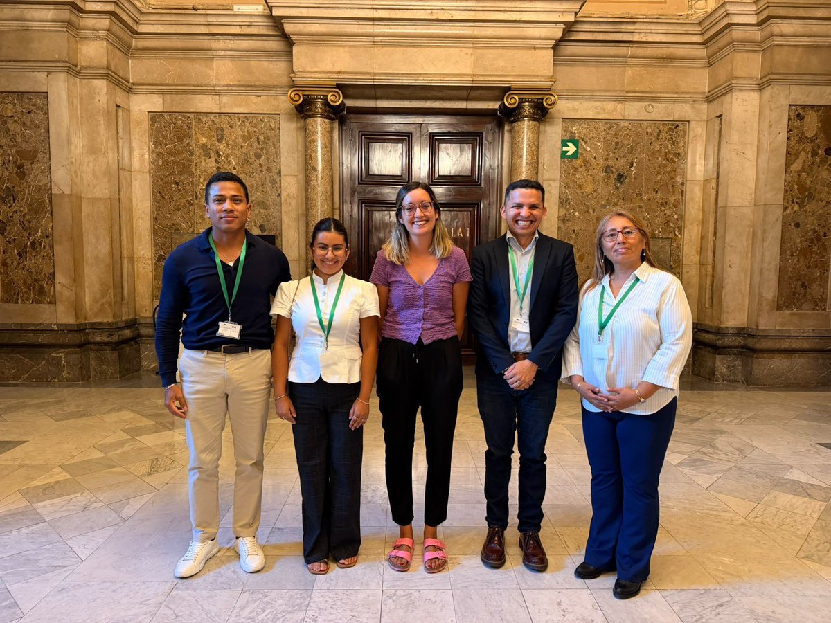 RC5Europa's tweet photo. ✊🏼🇪🇨 La situación democrática de Ecuador llega al Parlament de Catalunya.

Desde RC5 Europa, Asia y Oceanía saludamos la propuesta impulsada por ERC con el apoyo de Comuns, PSC y Junts, frente al lawfare, la persecución política y la vulneración de derechos.

@MashiRafael https://t.co/G1AzugS9Rc