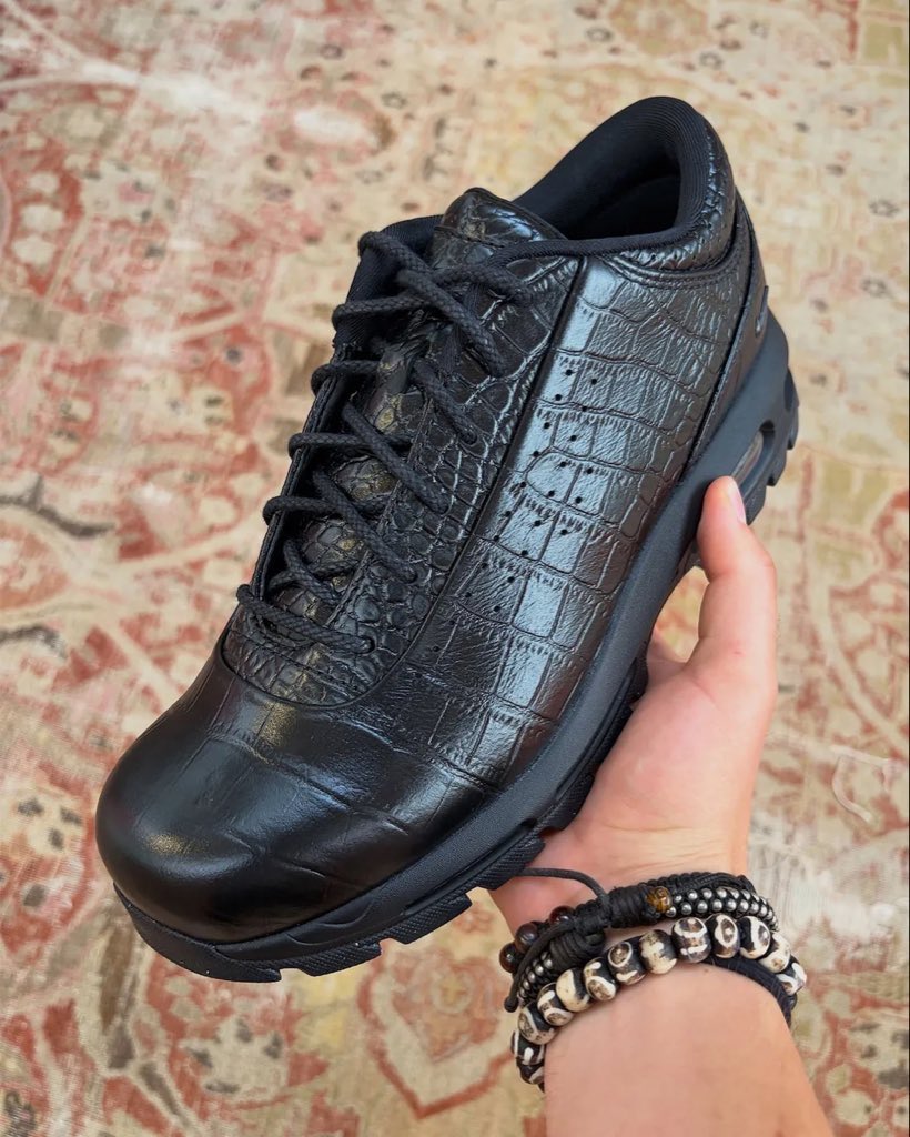 Ovrnundr's tweet photo. Nike Goadome Croc-skin Pack 🐊

• Spring 2027 https://t.co/I0wQWgfeAd