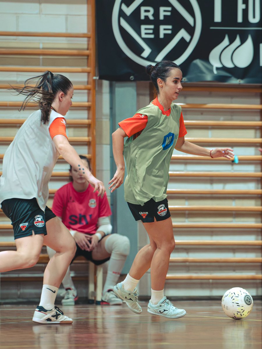 RoldanFSF's tweet photo. Todo preparado para el partido de mañana 🆚 @ADCeuta_FCFem 

🕛 12:00H
🏟️ Gabriel Pérez 
📺 https://t.co/uV4PTc5Ty5

#stvroldan https://t.co/FAreEOKRcG