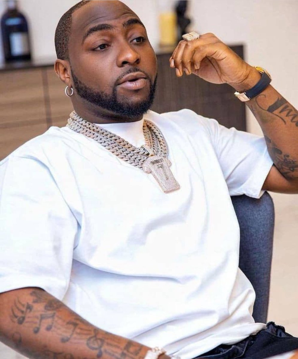 swagboilemi's tweet photo. Someone said ochacho pikin go first Davido collect Grammy https://t.co/juoqOiAjy6