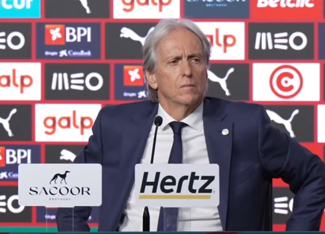 TheNassrZone's tweet photo. Jorge Jesus:

“As time goes by, I have no doubt that João Félix will become a striker.

João Félix is not a player I will use on either wing.

That doesn’t mean there can’t be a tactical change during a match, but he will always be either a second striker or a centre forward.

As time goes by, I have no doubt that he will become a centre forward, given his ability to create chances and finish.”