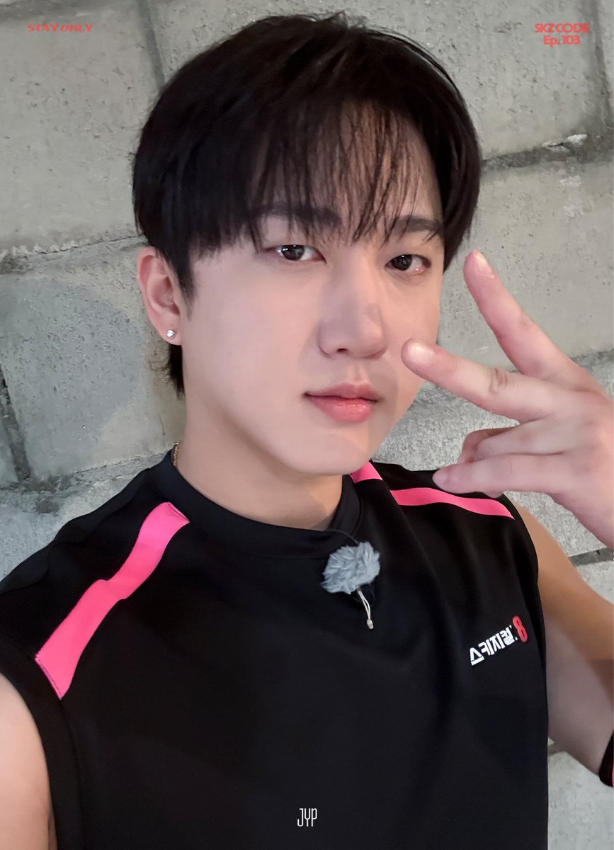 J_Suv_Stay's tweet photo. FANS Update 📷

SKZ-ical: 8
[SKZ CODE] Ep.103 Behind🤳
#BangChan #LeeKnow 
#Changbin #Hyunjin 
1/2 https://t.co/3njkvJRYN1