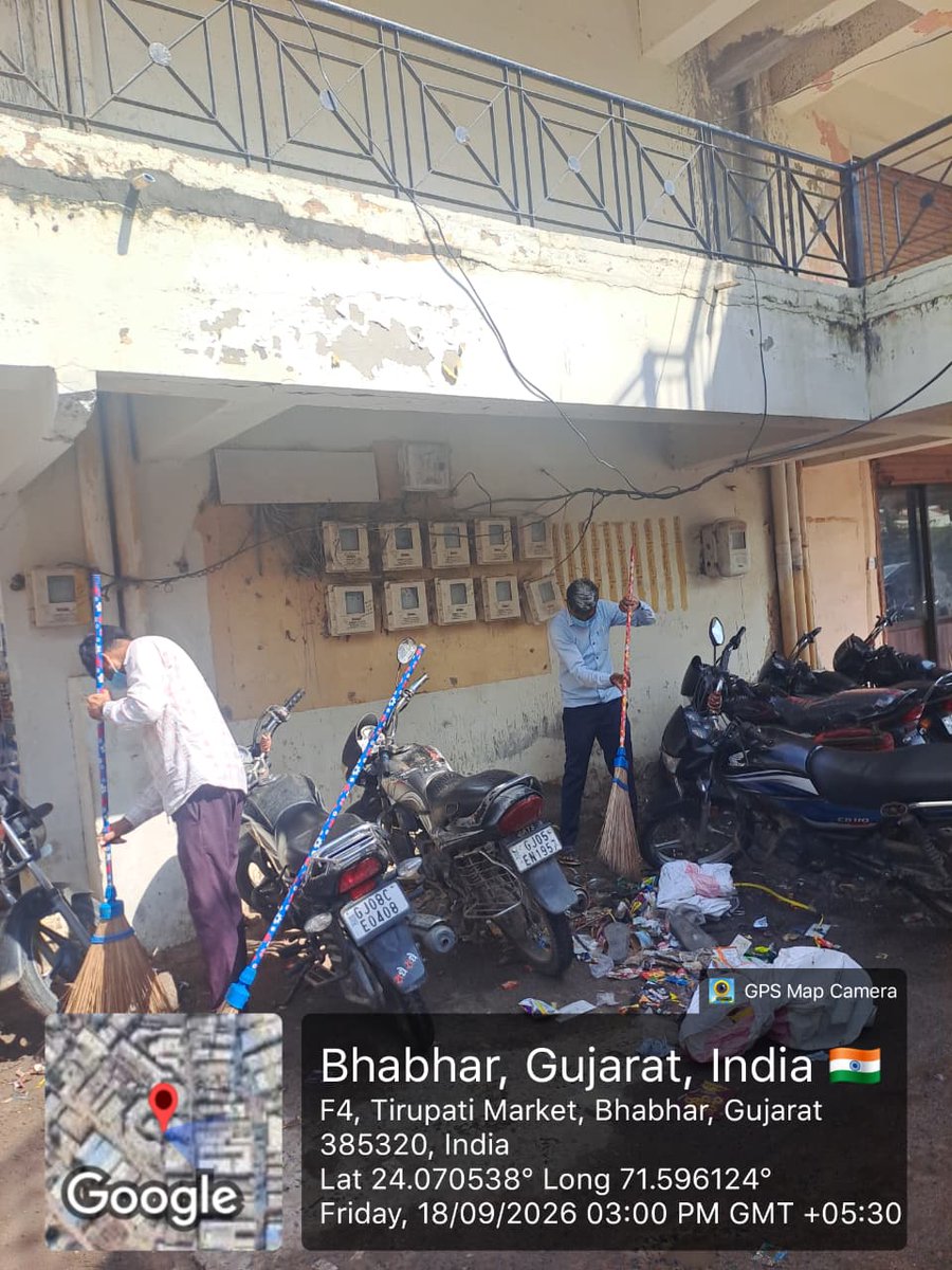 BhabharNP's tweet photo. આજરોજ ભાભર નગરપાલિકા તથા ભારતીય જનતા પાર્ટી ભાભર શહેર સંગઠન દ્વારા તિરુપતિ માર્કેટમાં સફાઈ અભિયાનનું આયોજન કરવામાં અવાયું.
@sbmugujarat @rcmgandhinagar @CollectorVT https://t.co/OZm9lI9wMr