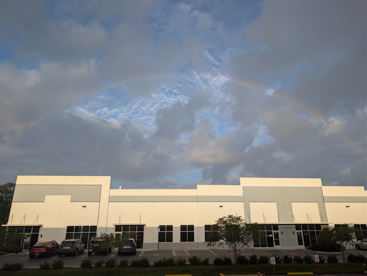 earthlyenhanced's tweet photo. 🌈 https://t.co/ngHRfF1fgn