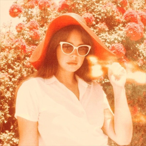 Infodelrey_'s tweet photo. Há exatos 11 anos, Lana Del Rey lançava o seu 4° álbum de estúdio intitulado "Honeymoon".

- Qual sua faixa favorita? Conta pra gente nos comentários https://t.co/rTCVy7PlF3