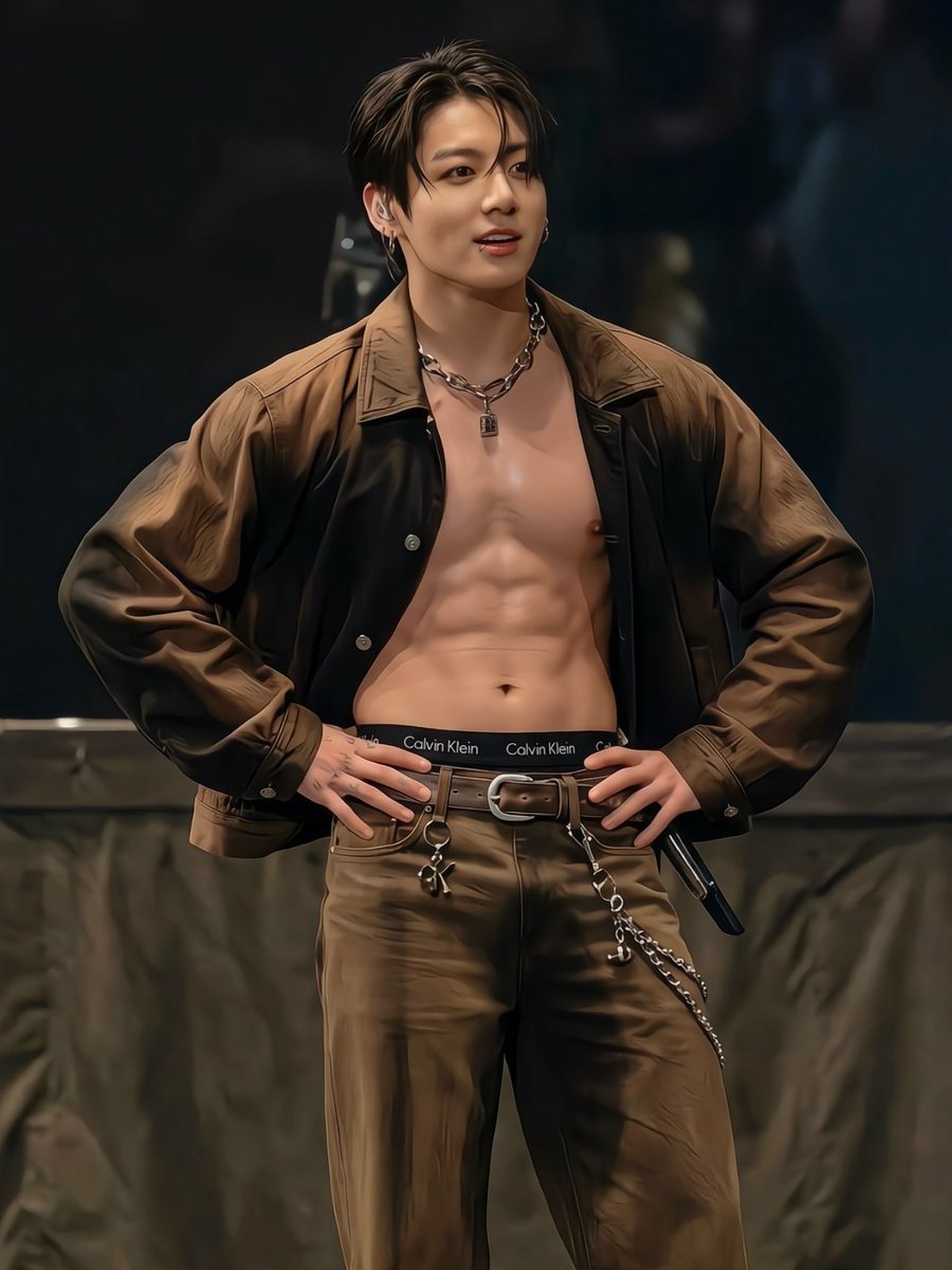97Jungukk's tweet photo. 📊 What attracts you first?

👀 Eyes
😊 Smile
🗣️ Voice
✨ Personality https://t.co/PqoxyA83Ym