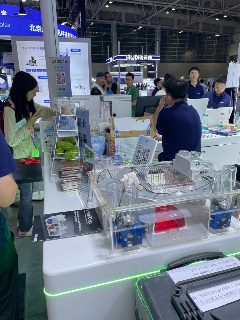 TSESystems's tweet photo. Our team recently took part in the Chinese Neuroscience Conference (CNS2026), where our IntelliCage system was a big draw for visitors.
 
Many were interested in how it simplifies daily work for scientists, automating data collection and reducing manual handling in behavioral research, so researchers can focus on the science itself.
 
Thank you to everyone who stopped by to chat, ask questions, and learn more about IntelliCage.
 
#Neuroscience #IntelliCage #TSESystems