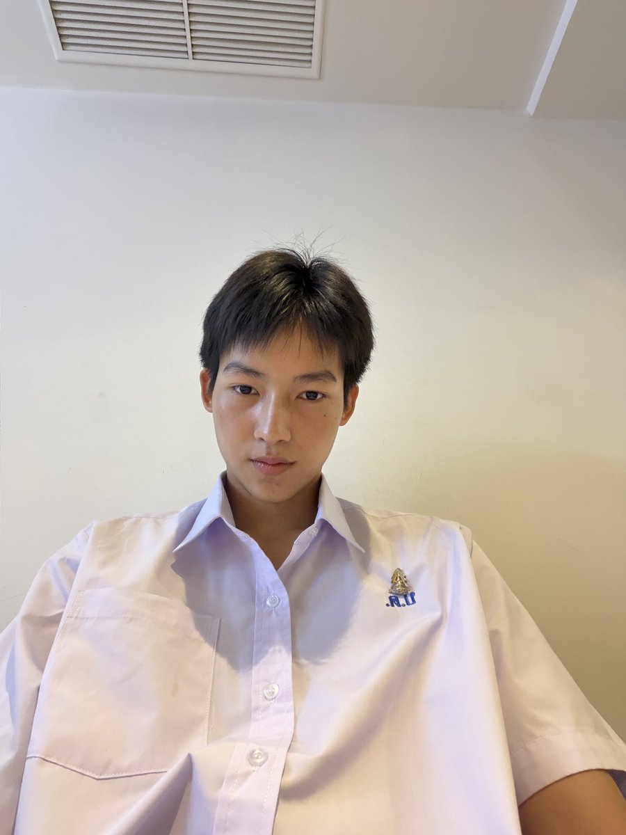 achi_achiravich's tweet photo. ปิดเทอมแล้วค้าบบ 🥳 https://t.co/MKYr1xYexn
