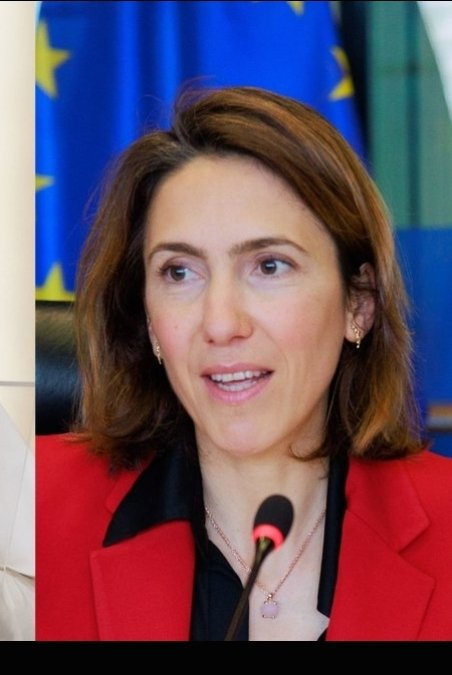 ChLECHEVALIER's tweet photo. Pour contester au Pape le droit de réfléchir à l'IA, il faut être bête comme un macroniste.

       Alléluia !!
       @ValerieHayer est macroniste !!
       Et si si bête... https://t.co/CFUwtIJ7b7