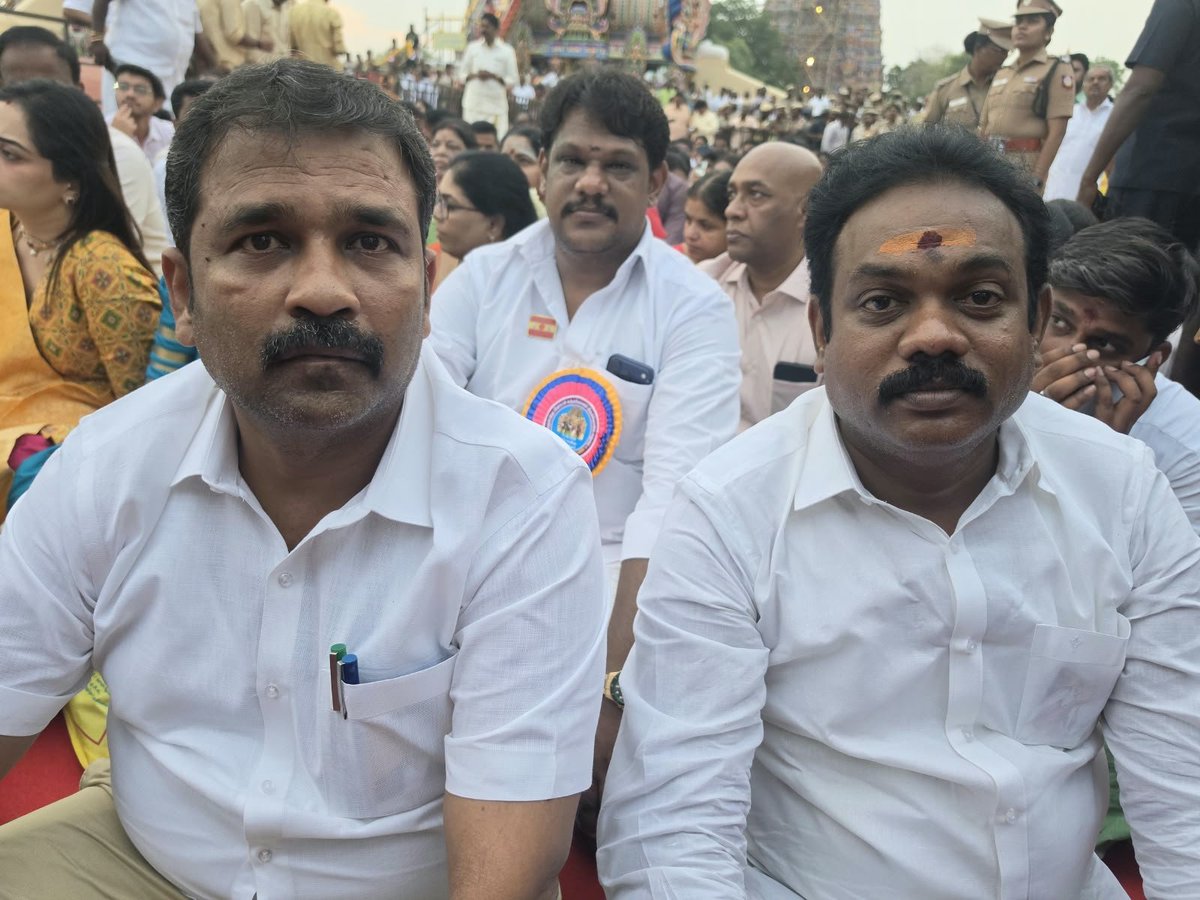 pmathanrajamla's tweet photo. உலக புகழ்பெற்ற மதுரை மீனாட்சி சுந்தரேஸ்வரர் திருக்கோவிலில் 17 ஆண்டுகளுக்குப் பிறகு மகா குடமுழுக்கு விழா வெகு விமரிசையாக நடைபெற்றது.

உங்களுடன் உங்களுக்காக என்றும் மக்கள் பணியில்.. https://t.co/fWpX0fgXqB