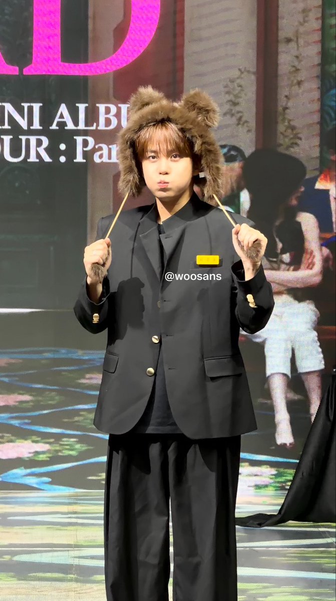 woosans's tweet photo. i present to you all the most jjongbear coded picture of jongho ever https://t.co/b8HtYAmEIh