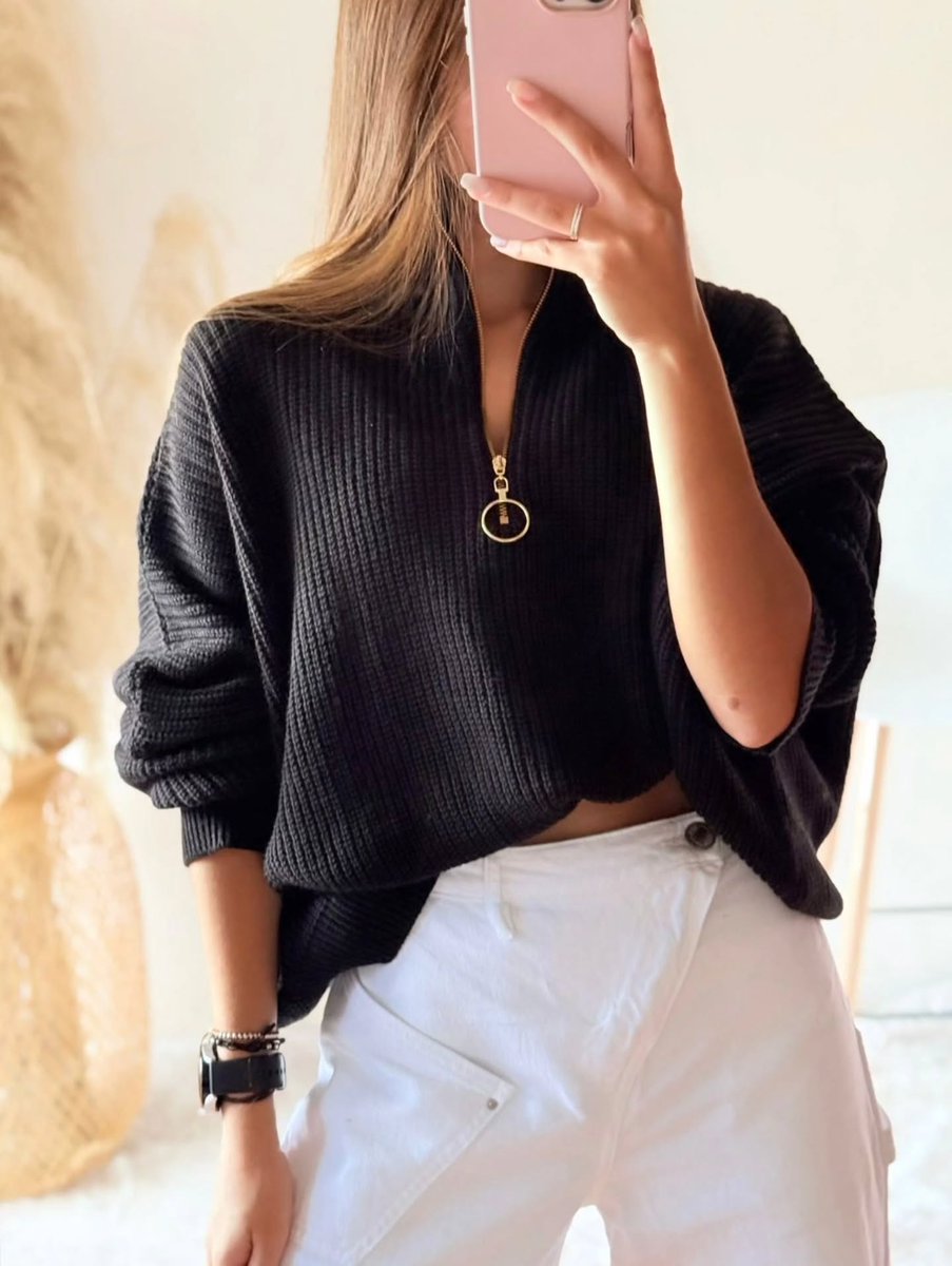 EusebioBeaorg's tweet photo. Lightweight knitted sweater with a contrasting polo collar, V-shaped lapel, and a sweet mini-heart pattern. 100% Colombian craftsmanship with excellent-quality finishes. The collegiate polo style is trending strongly, while the heart detail adds a https://t.co/qZEzNcDLqO