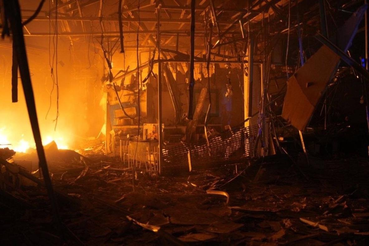 GNFBreaking's tweet photo. A shopping center in Zaporizhzhia, southeastern Ukraine, caught fire after a Russian attack, local officials said. Emergency crews were deployed to the site, with authorities assessing the damage. https://t.co/nrbrUb319i