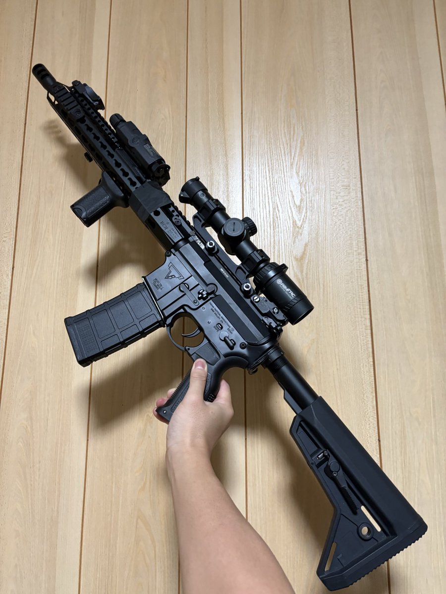 AALIYAH_APFSDS's tweet photo. やっと届いた！ARESのスペアマガジン!!
5.56mmから9mmへ(っ ॑꒳ ॑c)ﾜｸﾜｸ
アダプターはあったけどスペアがな��ったからなかなか使えなかった!!(ｏ'∀')ｲｪｰｽ！
一先ずAR-15に装着!! https://t.co/wYwrMkBat0