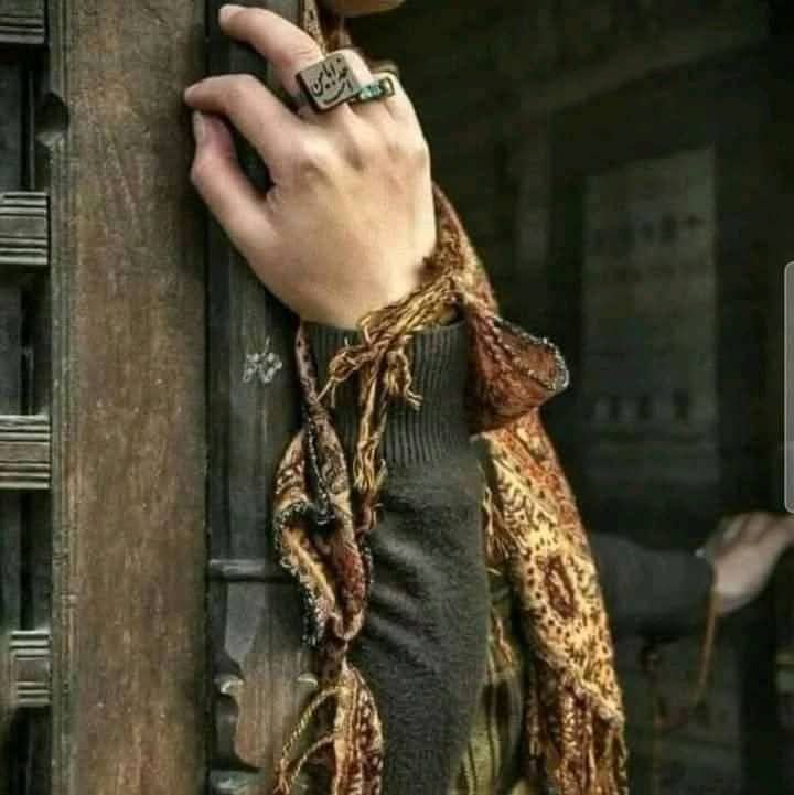 NylaZaheer1's tweet photo. شعبدہ باز !   تجھے ہم نے ولی جانا تھا
جا تری جھوٹی کرامت کی تو ایسی تیسی https://t.co/lrIJmUnboS