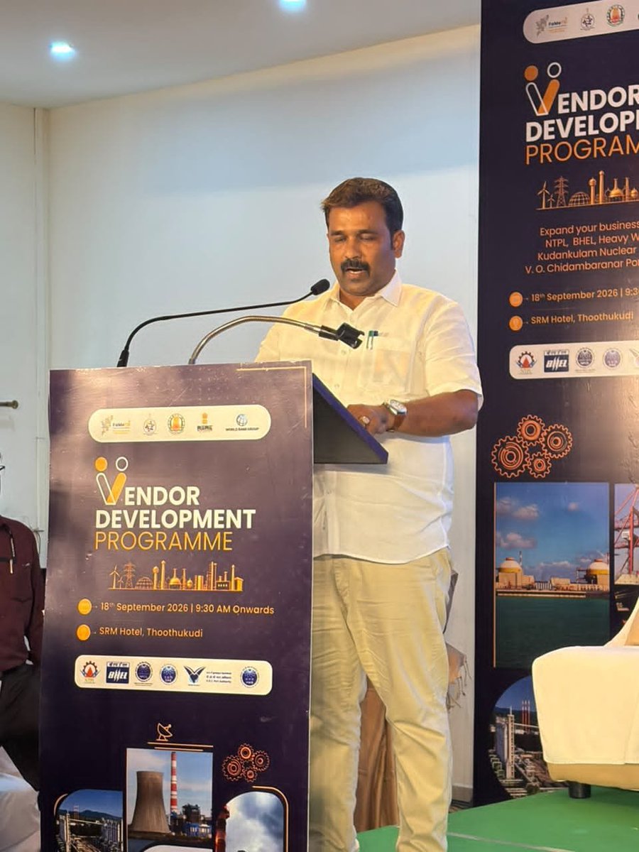 pmathanrajamla's tweet photo. இன்று தூத்துக்குடியில் நடைபெற்ற Vendor Development Programme நிகழ்ச்சியில் சிறப்பு விருந்தினராக கலந்து கொண்ட போது..

உங்களுடன் உங்களுக்காக என்றும் மக்கள் பணியில். https://t.co/1JrM4mGHjp