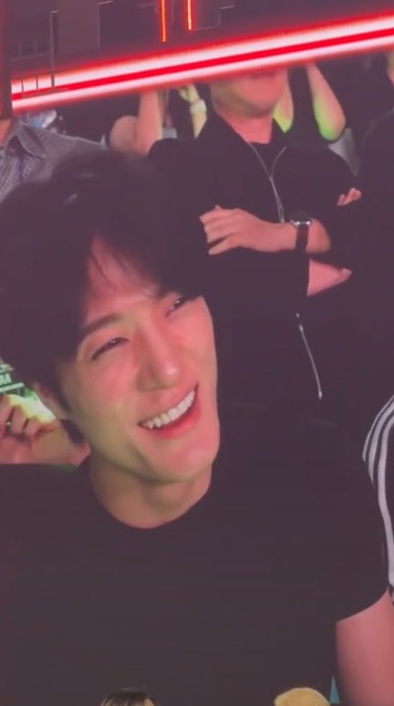imyourjenb's tweet photo. ผมดำชอบมีแฟนผมทอง #haeno https://t.co/dH4HDmLDFe
