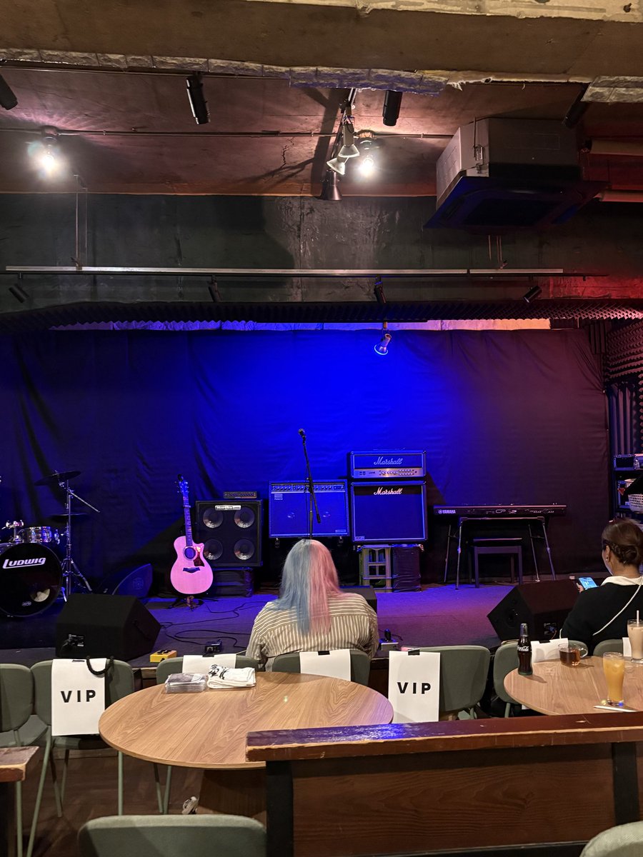 mic_emi1224's tweet photo. 昨日はしょまさんのワンマンライブ！
めちゃくちゃ楽しかったです‼︎
やっぱりしょまさんの音楽は元気になる✨
終わった後は、偶然会ったメレンゲさんととある場所へ😊
行きたかった場所がこんなに早く行けることになるとは思わず…感謝です🙏
ありがとうございました✨✨ https://t.co/W80PzNCI6w