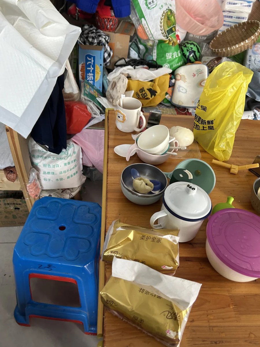 TrishChessfl's tweet photo. Just discovered my favorite mug hiding under a pile of clean laundry—turning folding chaos into a quick tea break win. https://t.co/2JbWpRrpFM