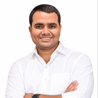 drmeenabassi's tweet photo. #NewProfilePic https://t.co/je5k8MpQnD